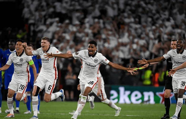 22:30 德甲焦点战：法兰克福冲欧遇阻？海登海姆借主场欲破保级困局